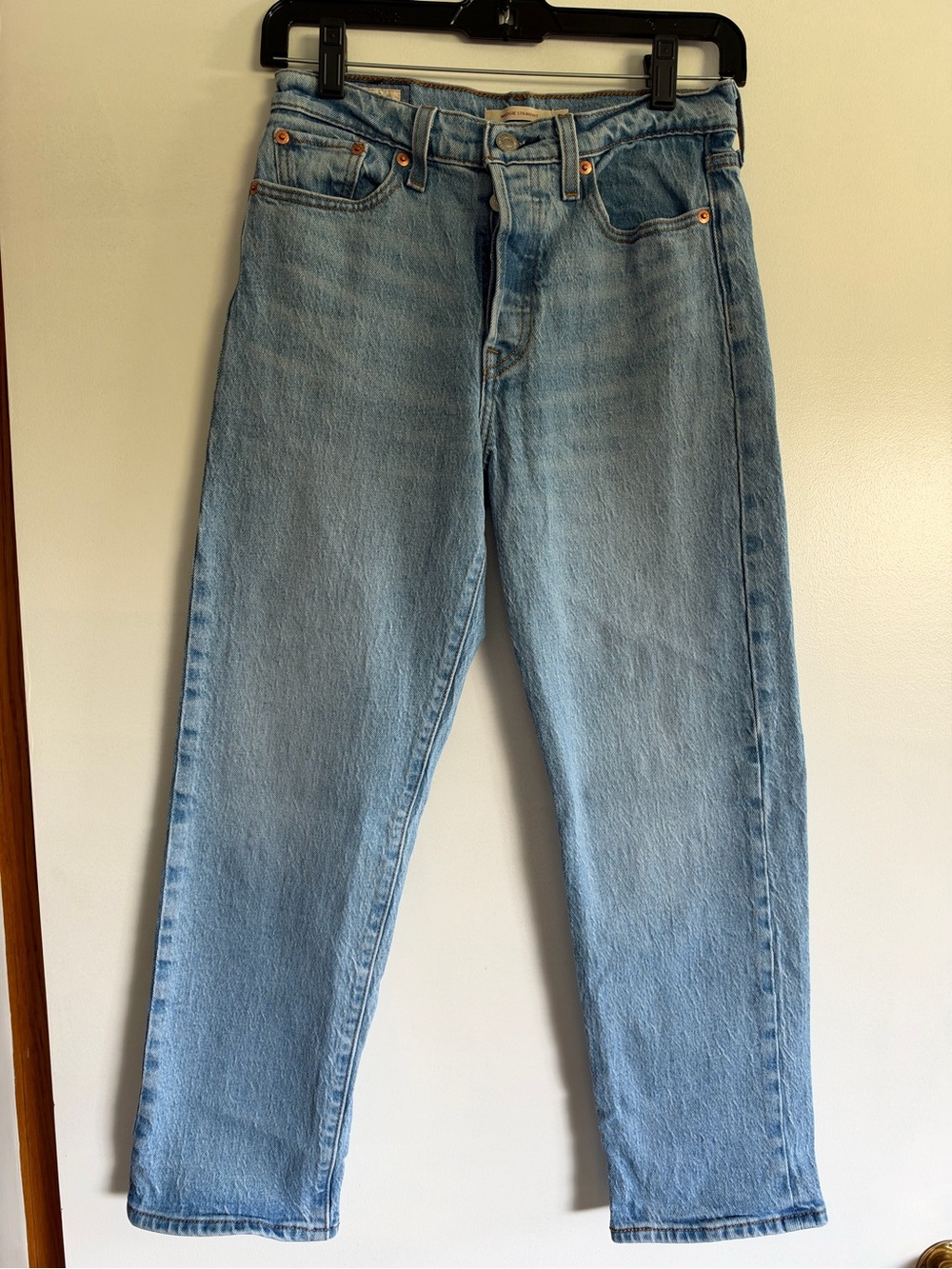 Levi’s wedgie straight cropped